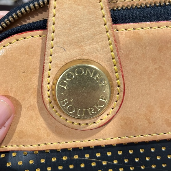 Vintage Dooney and Burke handbag - Picture 4 of 12